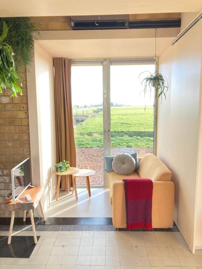 Tiny House Van Hoogspanning Naar Ontspanning Wirdum Dış mekan fotoğraf