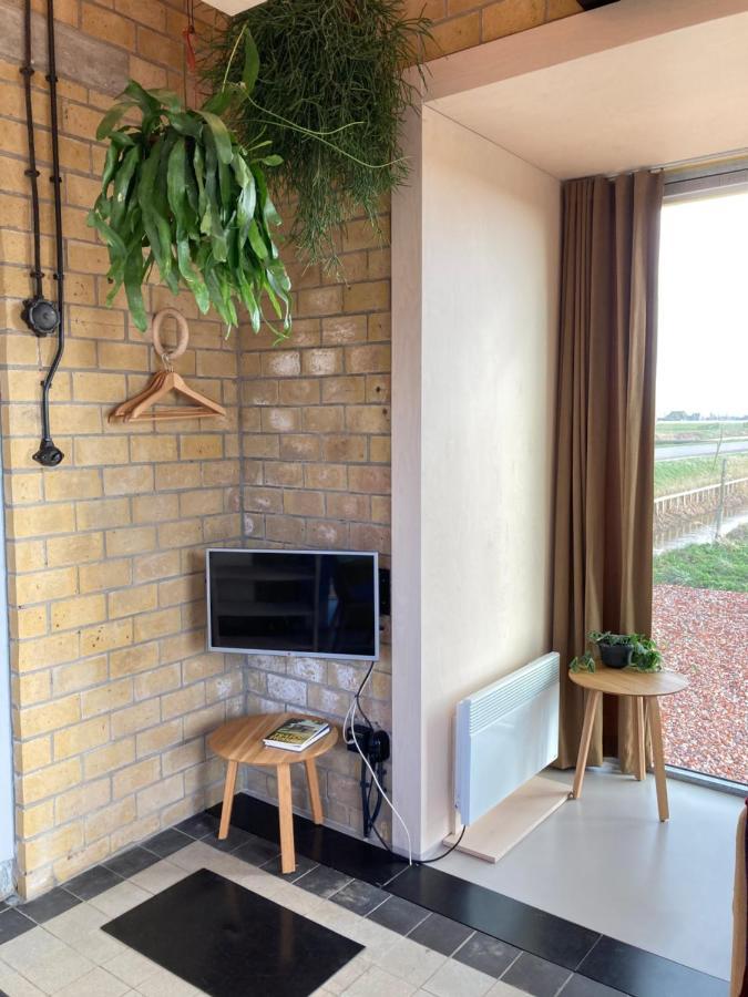 Tiny House Van Hoogspanning Naar Ontspanning Wirdum Dış mekan fotoğraf