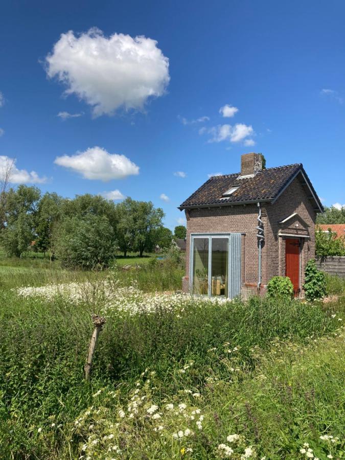 Tiny House Van Hoogspanning Naar Ontspanning Wirdum Dış mekan fotoğraf